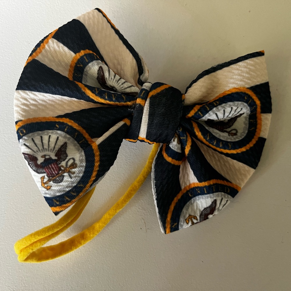 Navy Bow - Picture 1 of 1